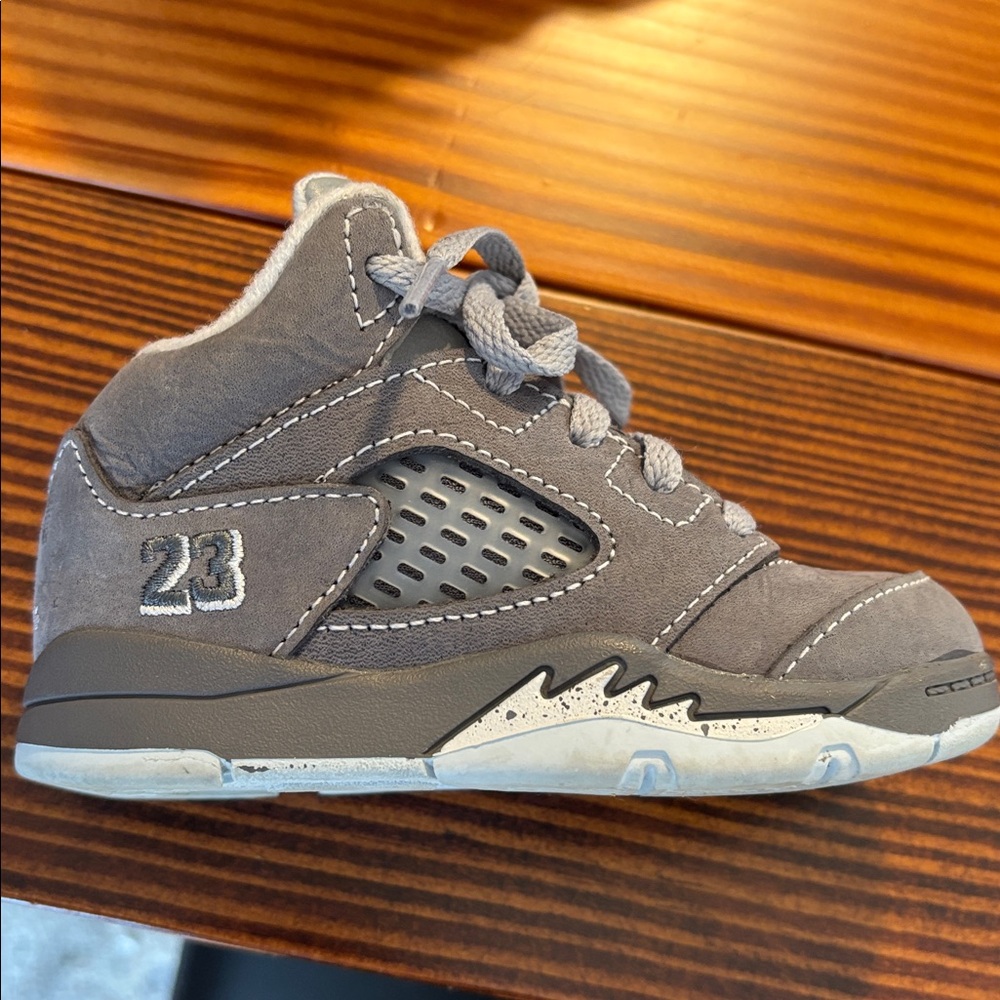 Kids Jordan’s! - Picture 4 of 6